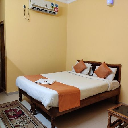 Hotel Sambit International Puri Exterior photo
